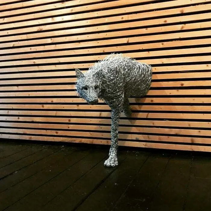 37 Incredible Animal Sculptures Created Out Of Galvanized Wire By This Norfolk-Based Artist