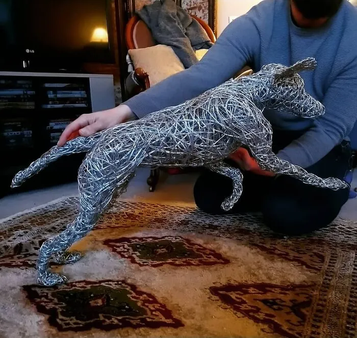 37 Incredible Animal Sculptures Created Out Of Galvanized Wire By This Norfolk-Based Artist