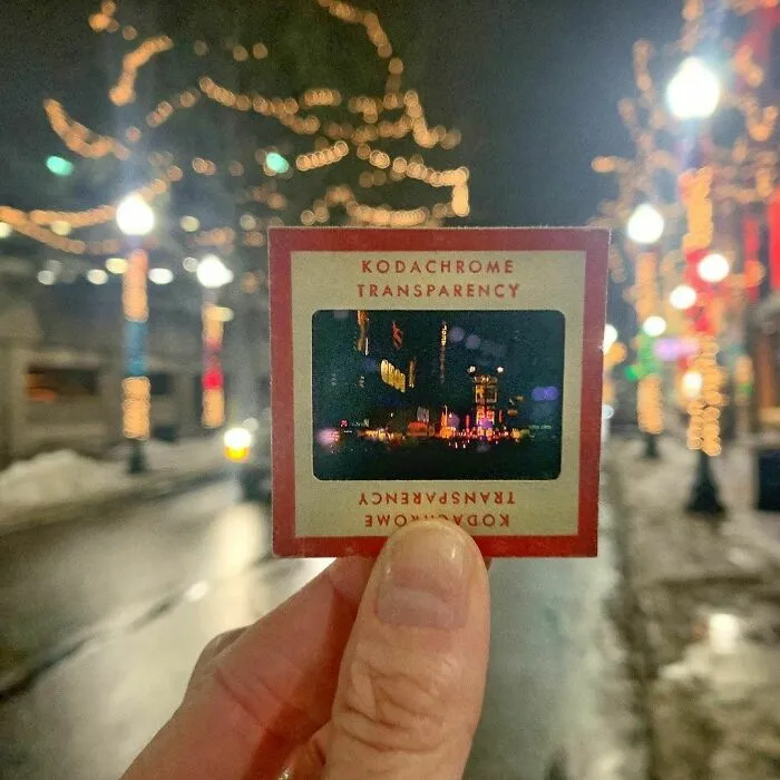 Photographer Uses Her Dad’s Old Slides To Create A Nostalgic Photo Series (31 Pics)