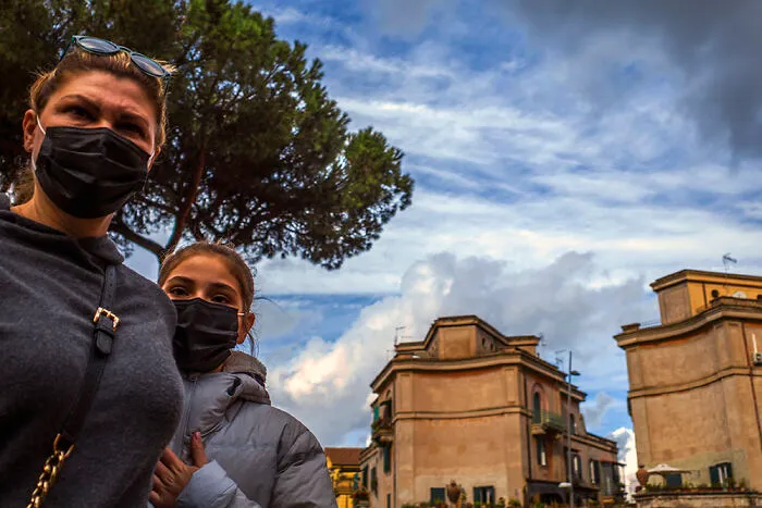 Day 6: It’s Wednesday, But It’s Like Sunday. Epiphany Is A Feast Day In Italy, Children Receive A Sock (Well, A Socking) Full Of Sweets And Chocolates. This Morning The Sun Was A Bit Shy, But Luckly It Didn’t Rain. On My Way I Met These Two Girls, I Like Their Gaze.