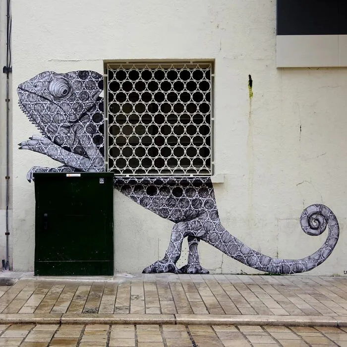 110 Street Art Pieces That This Artist Incorporated Into The Streets Of Paris
