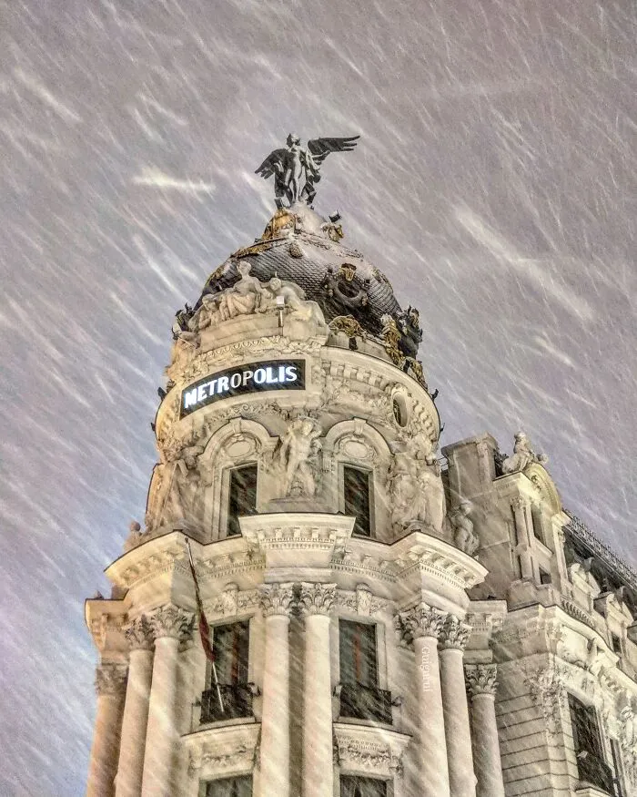 Metropolis Building