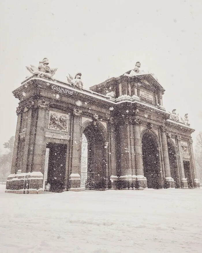 Puerta De Alcalá