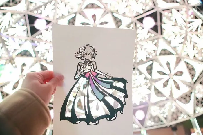Japanese Artist Fills In Their Anime-Inspired Cutouts With Their Surroundings (100 Pics)