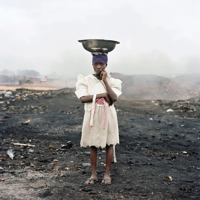 Naasra Yeti, Agbogbloshie Market, Accra, Ghana, 2009, "Permanent Error"