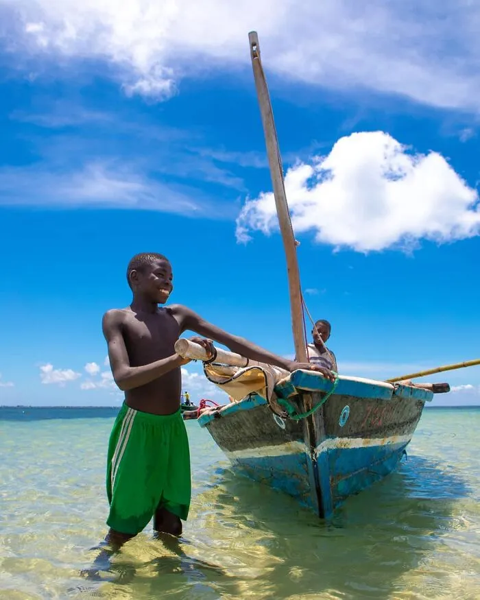 98 Photographs Showing The Radiance Of People Living In Mozambique, By Bruno Pedro