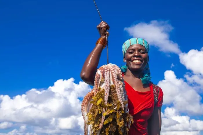 98 Photographs Showing The Radiance Of People Living In Mozambique, By Bruno Pedro