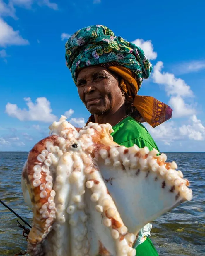 98 Photographs Showing The Radiance Of People Living In Mozambique, By Bruno Pedro