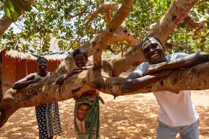 98 Photographs Showing The Radiance Of People Living In Mozambique, By Bruno Pedro