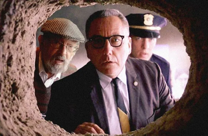 Este hijo photoshopeó a su padre dentro de escenas de películas y lugares curiosos (30 imágenes)