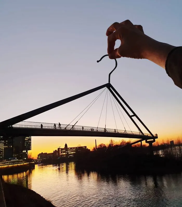 This Photographer Captured 40 Photographs Which Perfectly Show The Power Of Perspective
