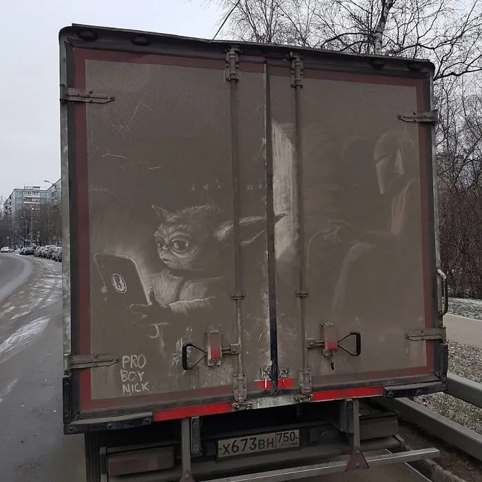 Owners Of Dirty Trucks Find Amazing Drawings On Their Vehicles Left By This Artist (36 New Pics)