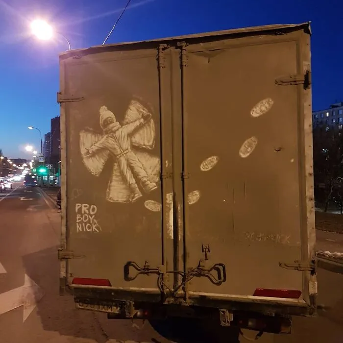 Owners Of Dirty Trucks Find Amazing Drawings On Their Vehicles Left By This Artist (36 New Pics)