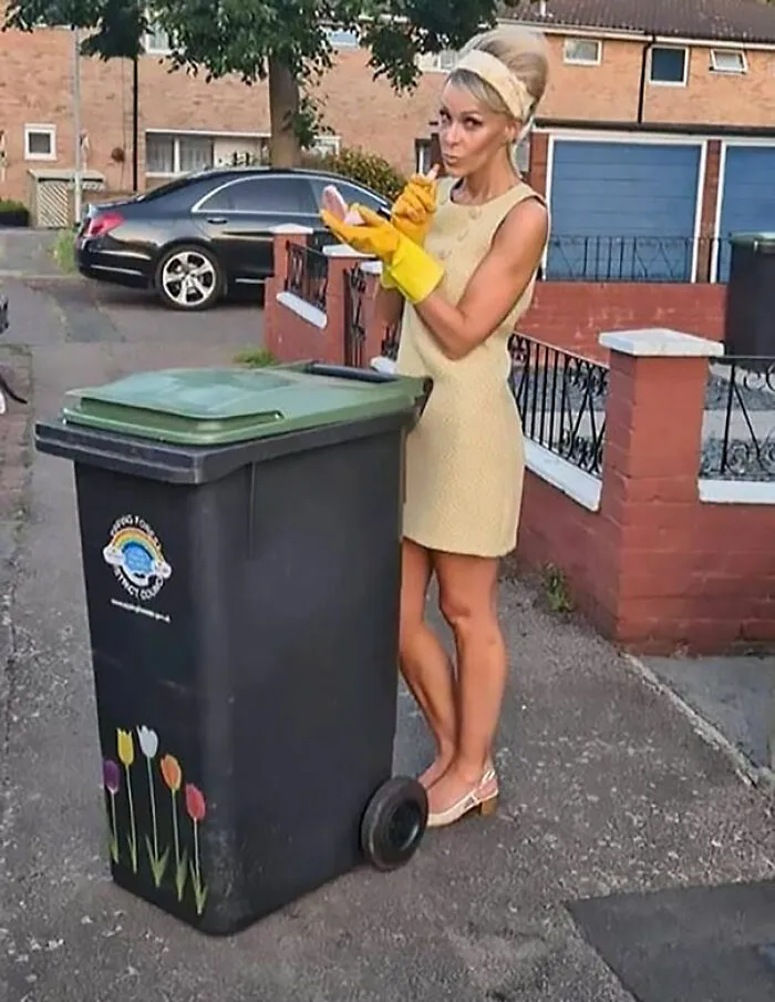 For 20 Weeks, This Essex Woman Wore Posh Dresses To Take Her Garbage Out (13 Pics)