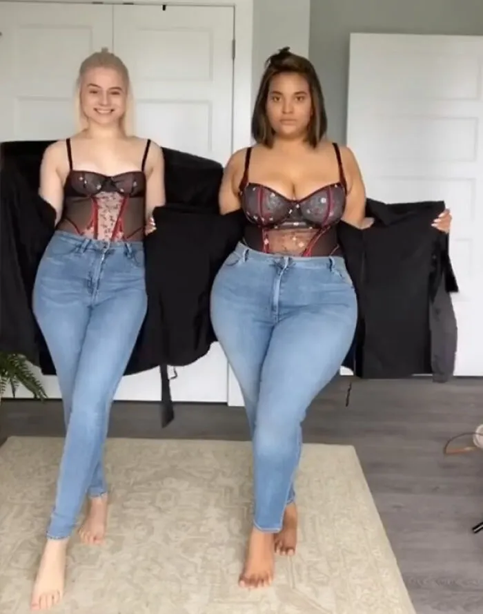 2 Amigas muestran cómo les queda la misma ropa en sus distintos tipos de cuerpo (36 fotos nuevas)