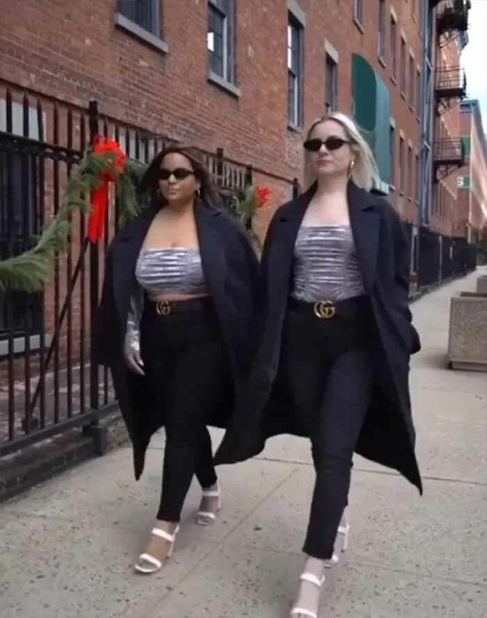 Two Friends Demonstrate How The Same Outfit Looks On Their Different Body Types (36 New Pics)