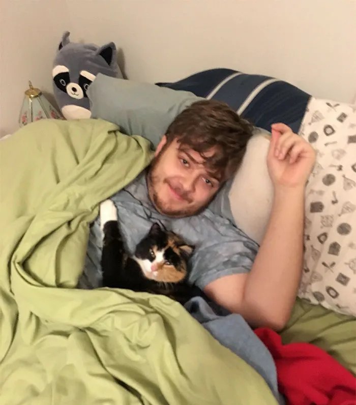 My Chonk Is Trying To Steal My Man
