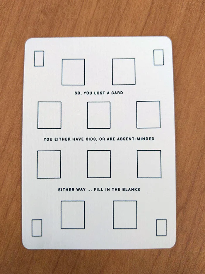 Juego de cartas con una en blanco por si se te pierde alguna