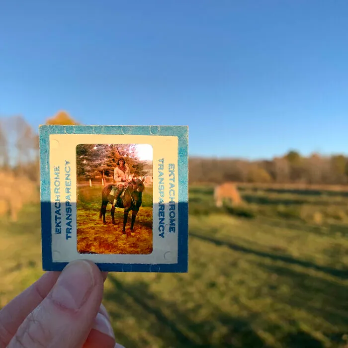 Photographer Uses Her Dad’s Old Slides To Create A Nostalgic Photo Series (31 Pics)
