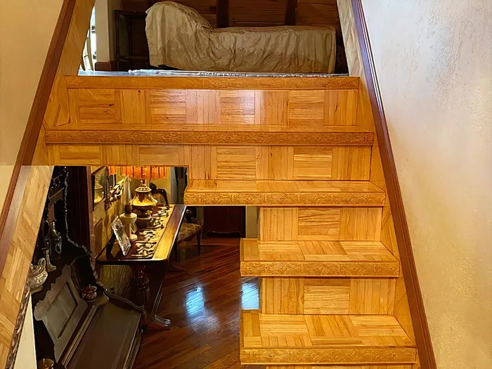 Estas Escaleras Que Conducen A Un Dormitorio