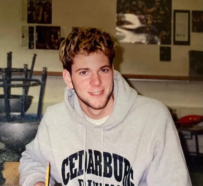 2000. Dear Lord, It Even Comes With The Compulsory Frosted 90s Tips