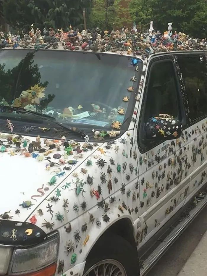 That Is The Car Of Someone Who Has Given Up, That Thing Does Not Get Cleaned