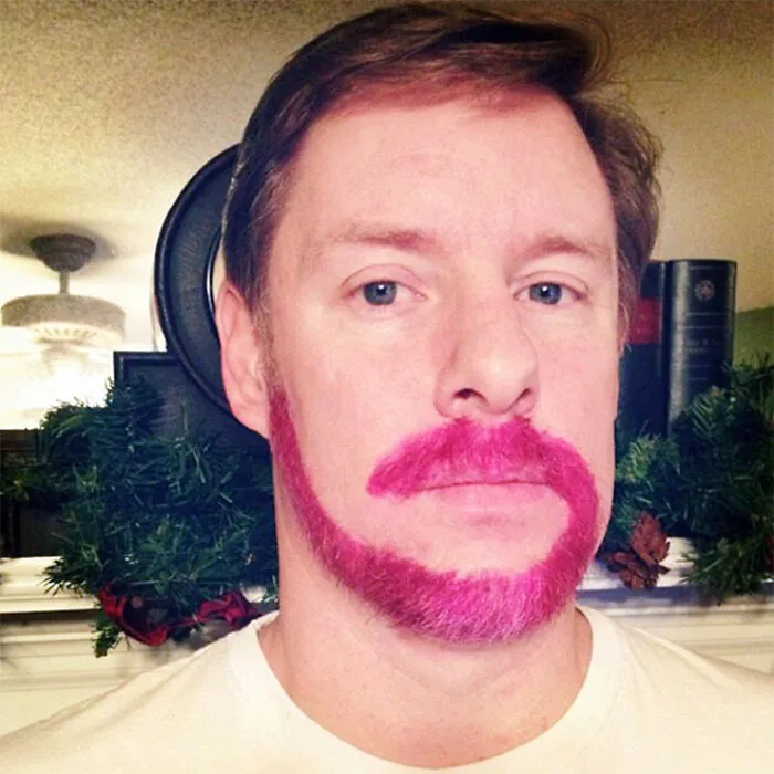 30 Men Who Decided To Try The 'Monkey Tail' Beard Look