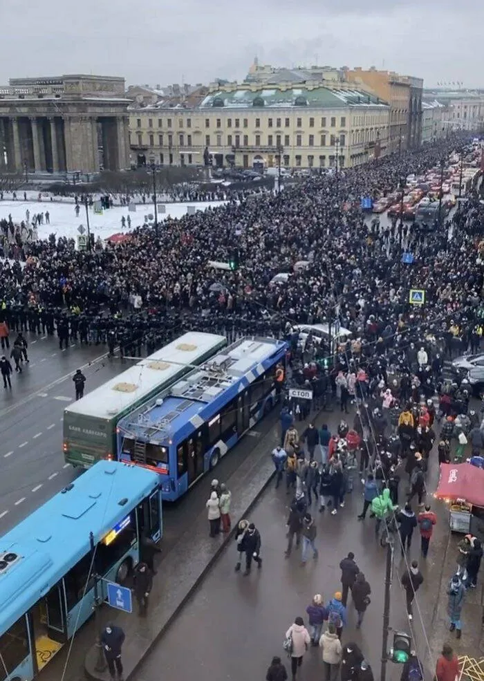 27 Photos Capturing The Massive Anti-Corruption Protests That Are Currently Happening In Russia