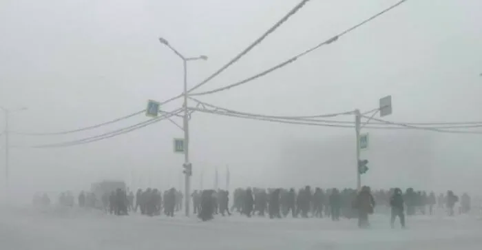 27 Photos Capturing The Massive Anti-Corruption Protests That Are Currently Happening In Russia