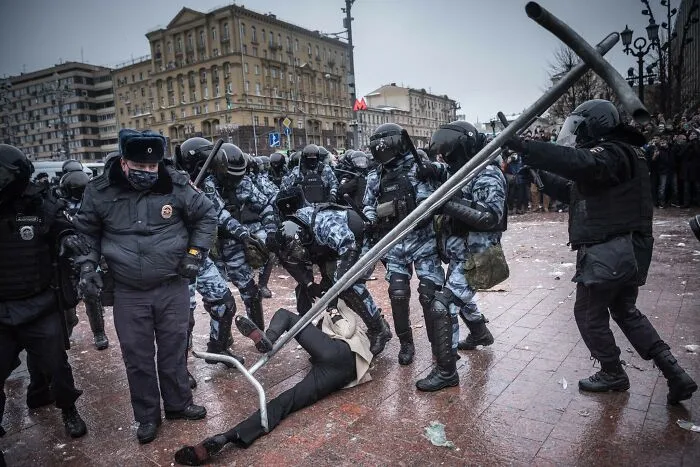 27 Photos Capturing The Massive Anti-Corruption Protests That Are Currently Happening In Russia