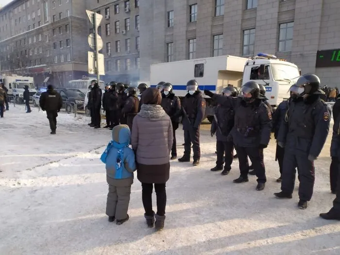 27 Photos Capturing The Massive Anti-Corruption Protests That Are Currently Happening In Russia