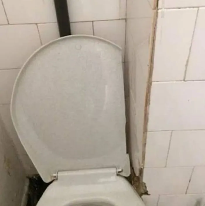 40 Design Solutions That Don't Solve Problems, Only Create Them, As Shared By This Instagram Account