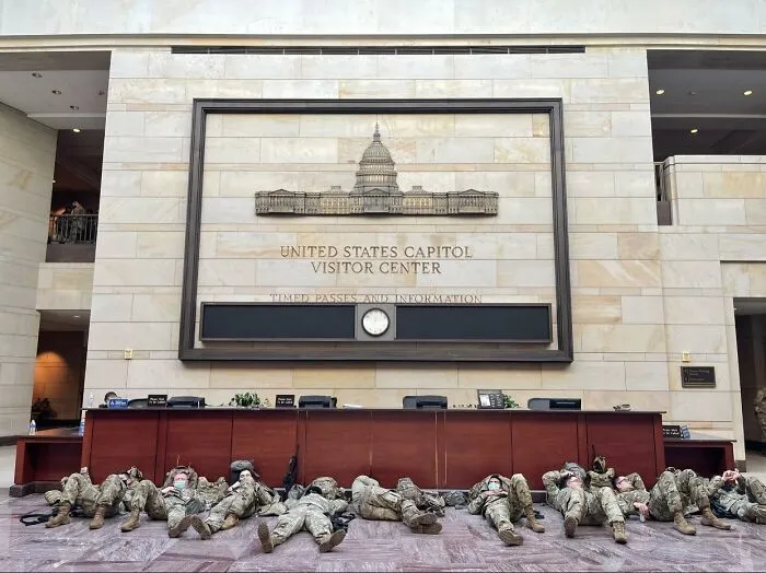 15 Pics That Show How The Level Of Security In The Capitol Has Changed
