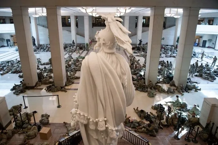 15 Pics That Show How The Level Of Security In The Capitol Has Changed