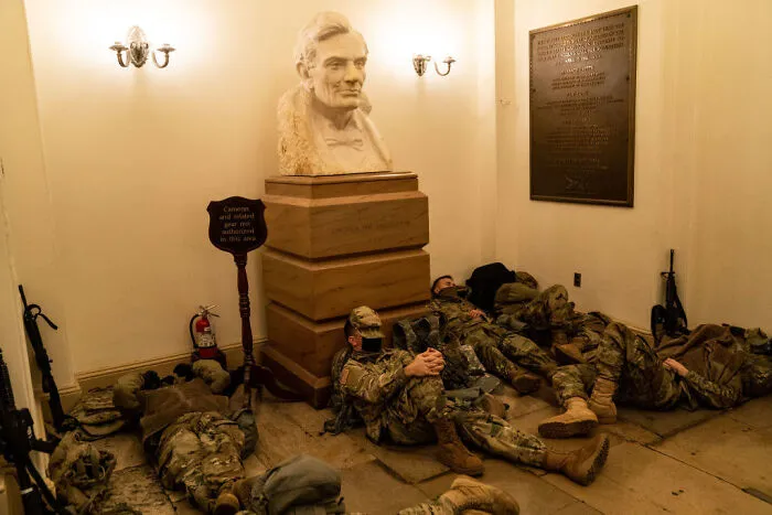 15 Pics That Show How The Level Of Security In The Capitol Has Changed
