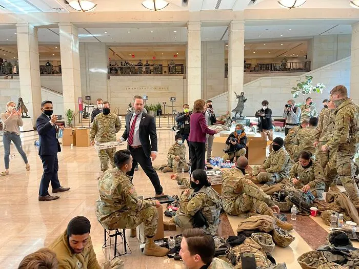 15 Pics That Show How The Level Of Security In The Capitol Has Changed