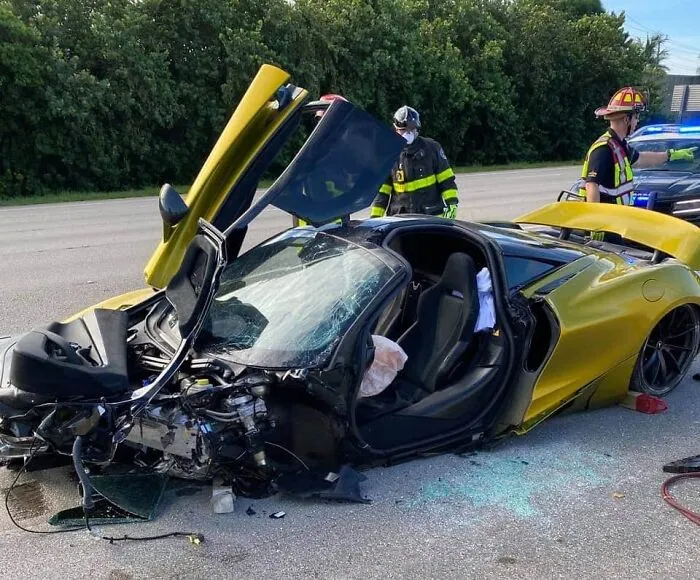Un McLaren combinado con un conductor no calificado