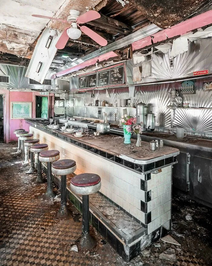 Found An Old Abandoned Diner While Driving Down Some Back Roads