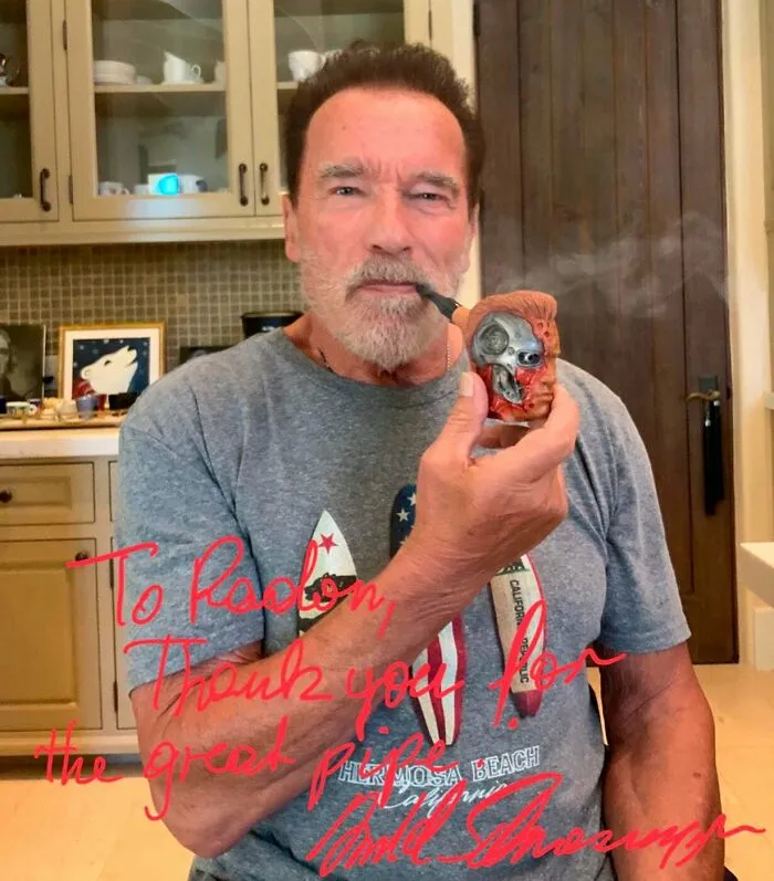 I Carved And Gifted The "Terminator Pipe" To Arnold Birthday And He Sent Me A Photo