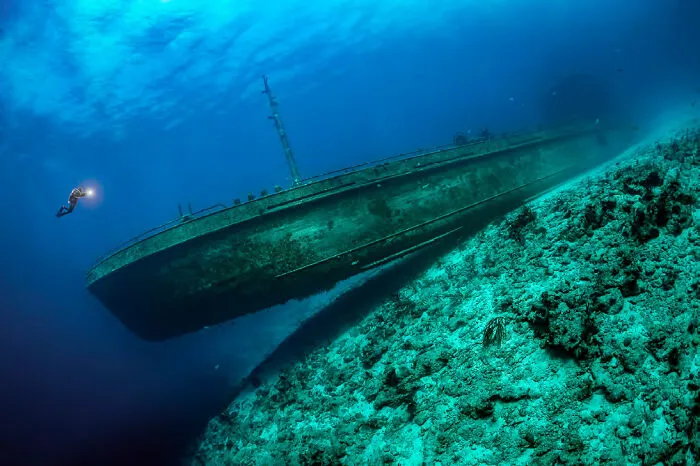 ‘Bowlander’ By Tobias Friedrich (Germany), 1st Place In 'Wrecks'