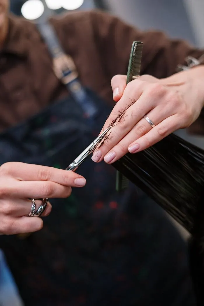 30 Things People Do That Hairdressers Find Pleasant Or Annoying
