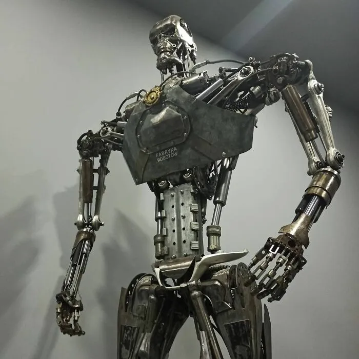 Amazing Metal Sculptures Of Chappie And Other Heroes Inspired By Movie Characters (40 Pics)