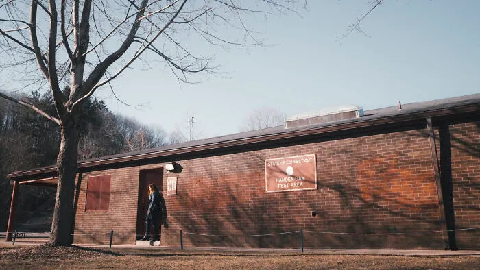 Street Shots That I Took From Mr. Robot’s Season 4 (39 Pics)