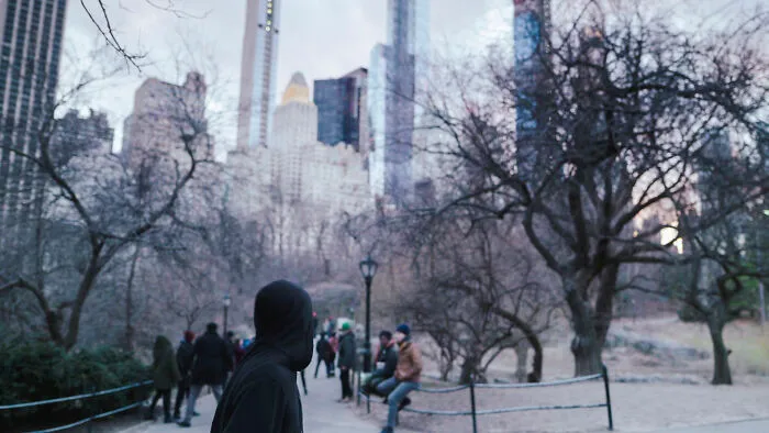 Street Shots That I Took From Mr. Robot’s Season 4 (39 Pics)
