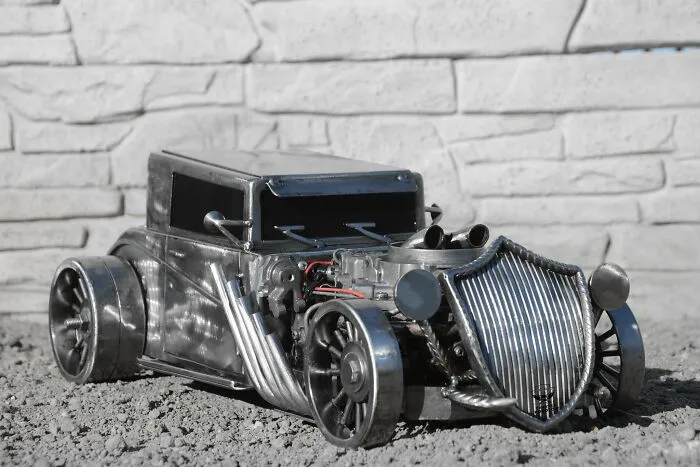 This Artist From Poland Uses Scrap Metal To Create These Fascinating Sculptures Inspired By Popular Movies (44 Pics)