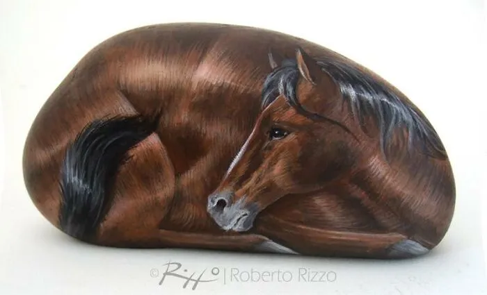 Artist Turns Rocks Into Incredible Animal Paintings (30 Pics)