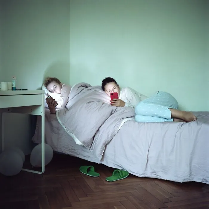 Communication (3rd Place / Analog / Film / Portrait)