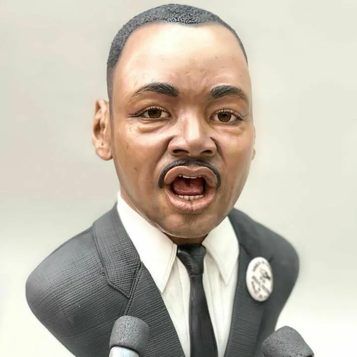30 Beautiful And Realistic Cakes By This UK-Based Baker