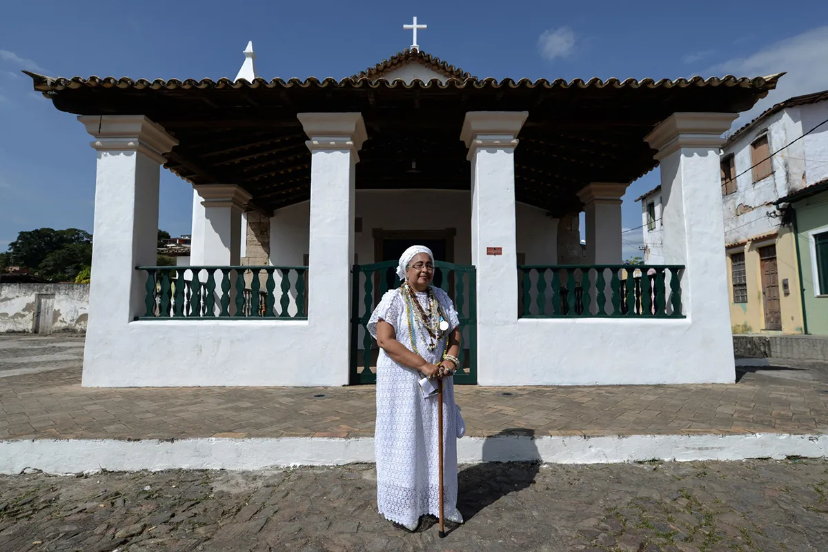Photographer Documents Traditional Celebration Of Death In Brazil