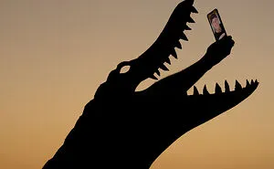Valentine’s Day Is Coming, So I Made These 37 Selfie Date Cardboard Cutouts At Sunset To Get You In The Mood (47 Pics)